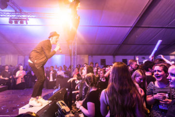 DJ plus Livemusiker