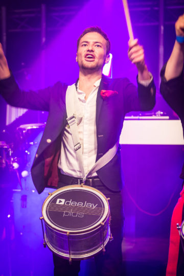 DJ plus Livemusiker